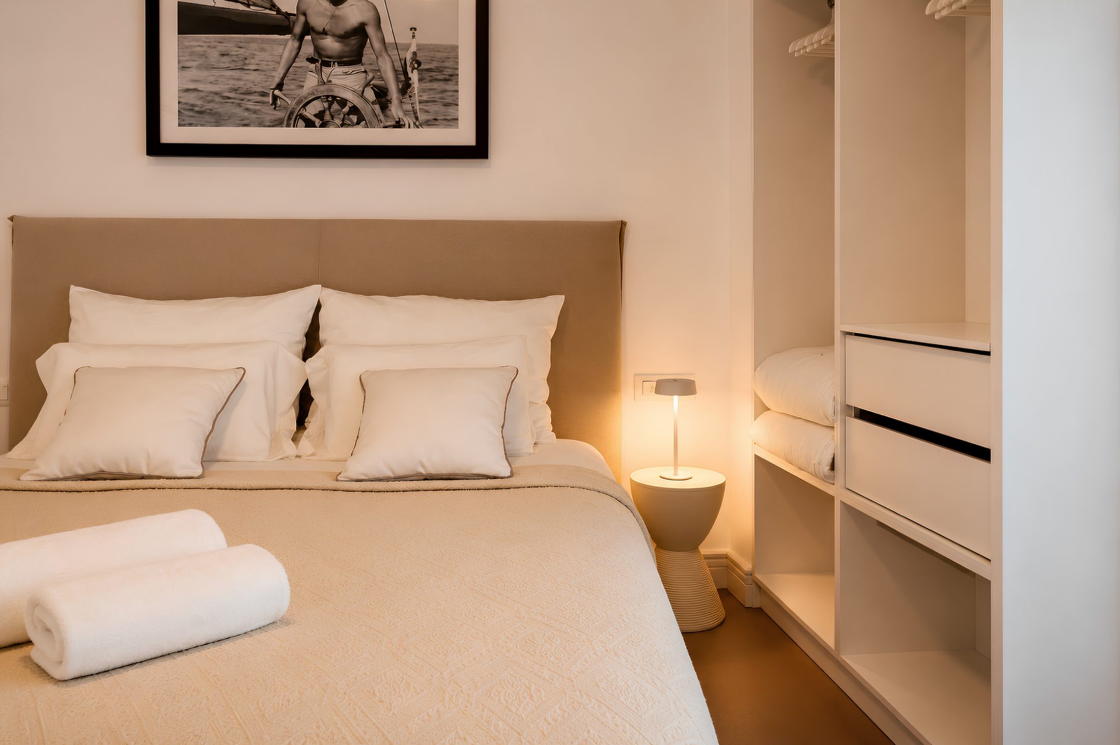 Villa Yolo bedroom