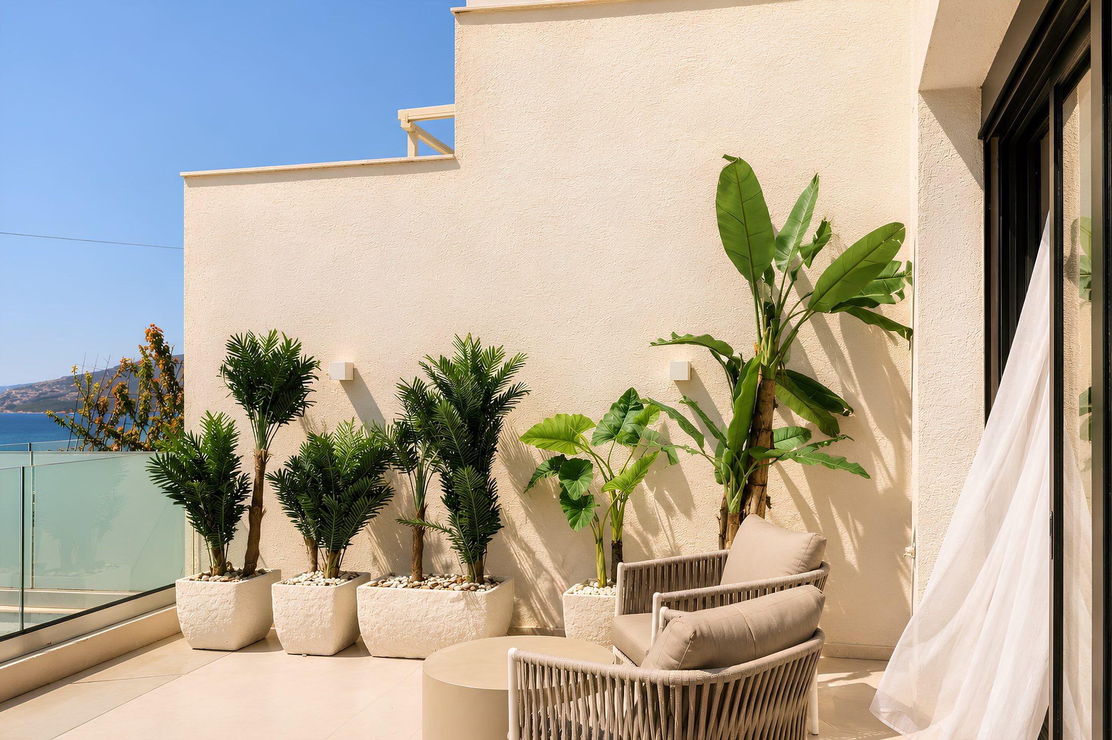 Villa Yolo pool and sea-view terrace