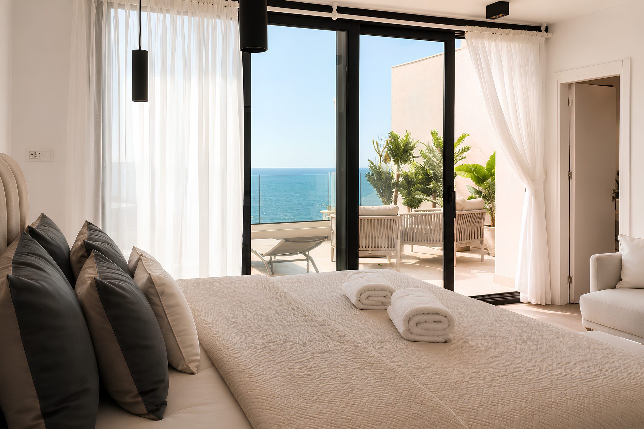Villa Yolo bedroom