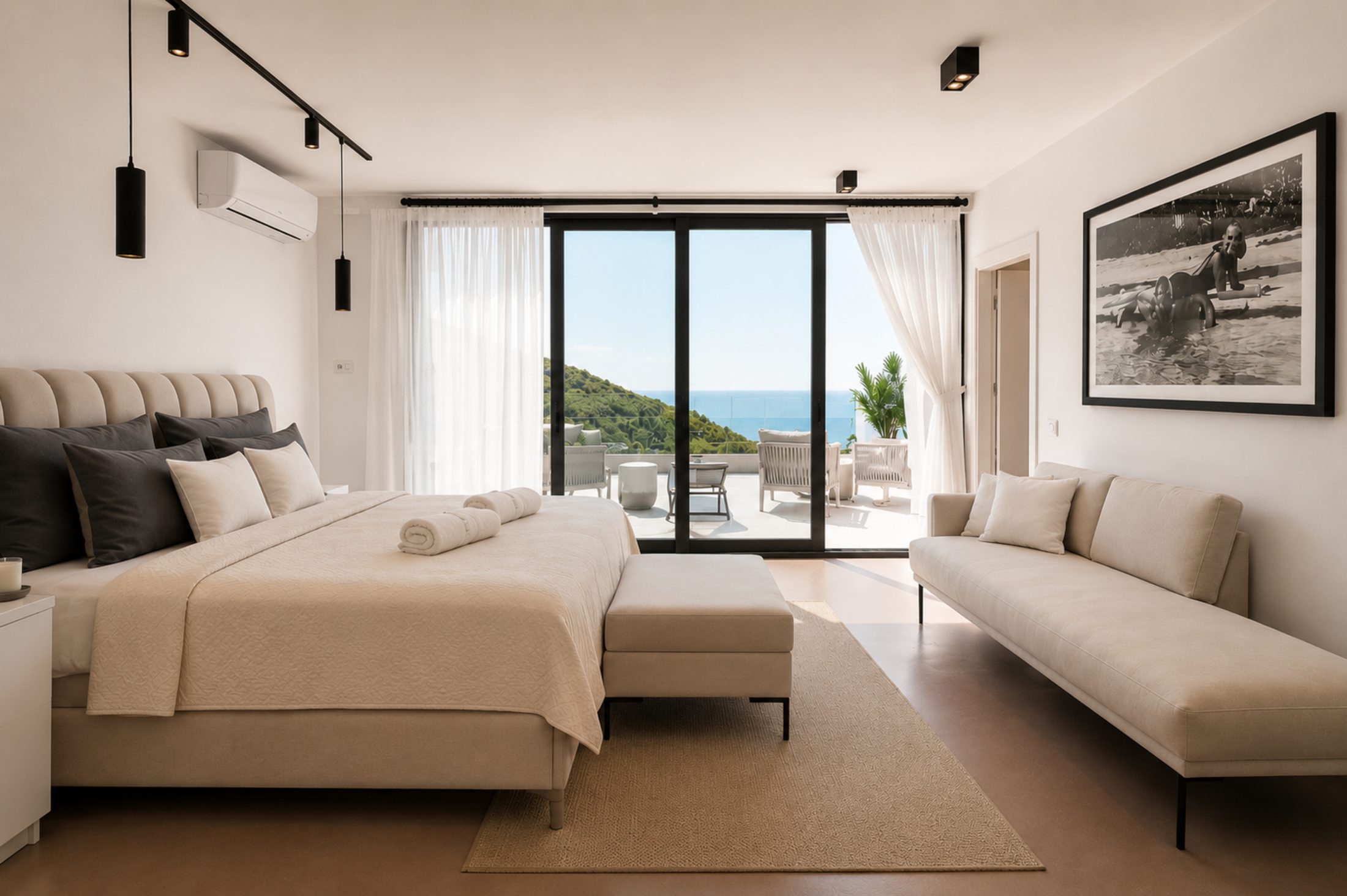 Villa Yolo bedroom