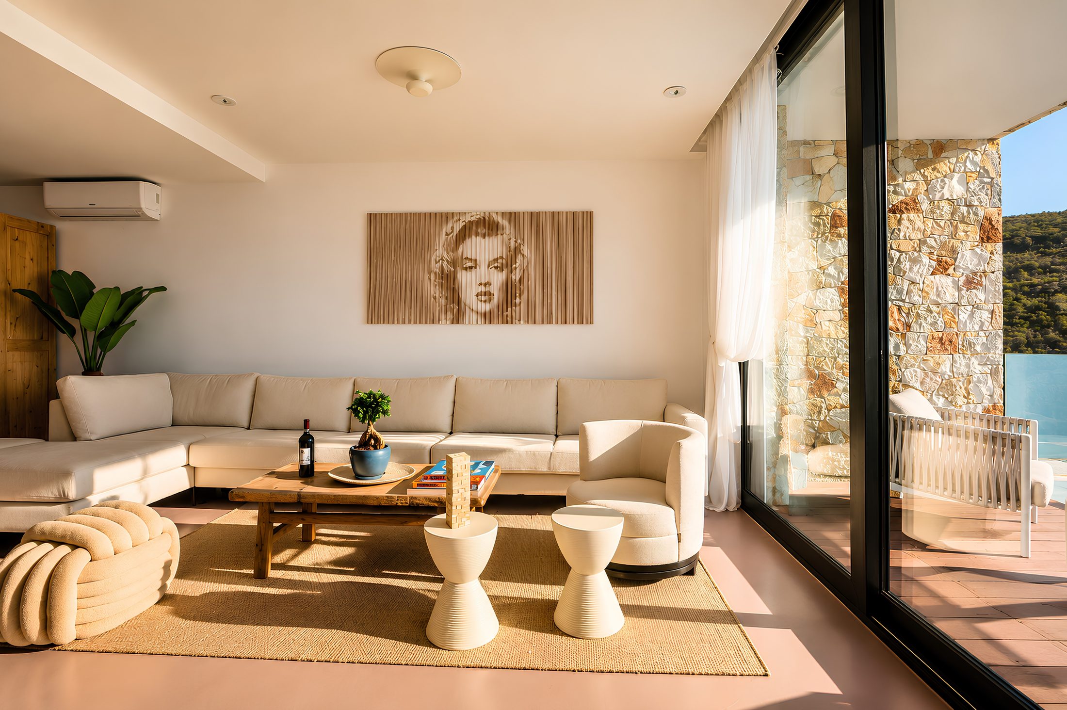 Villa Yolo living space