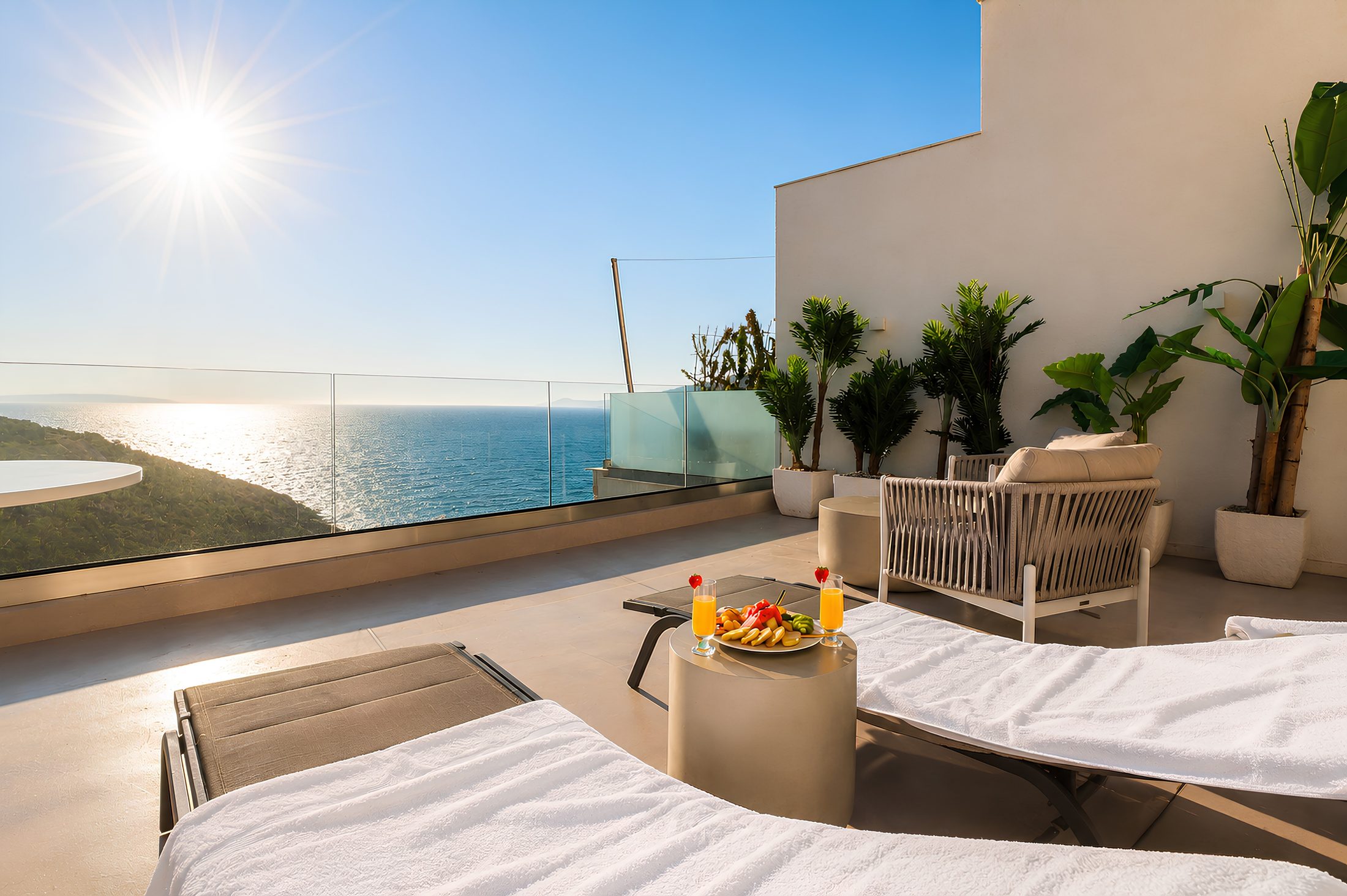 Villa Yolo pool and sea-view terrace