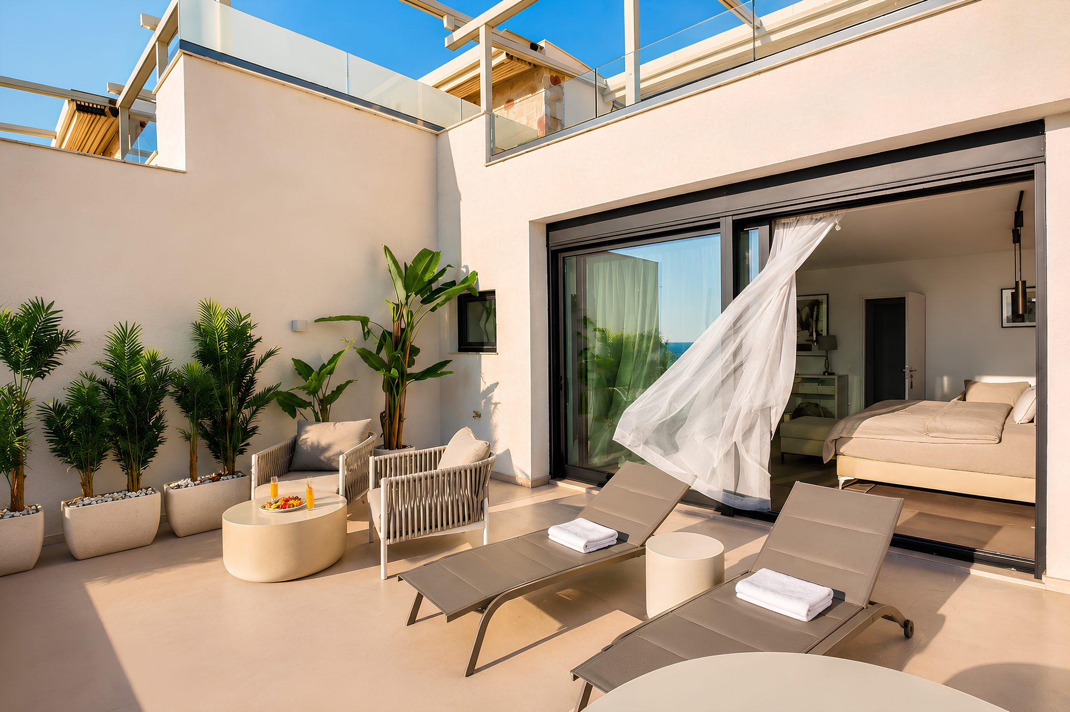 Villa Yolo pool and sea-view terrace