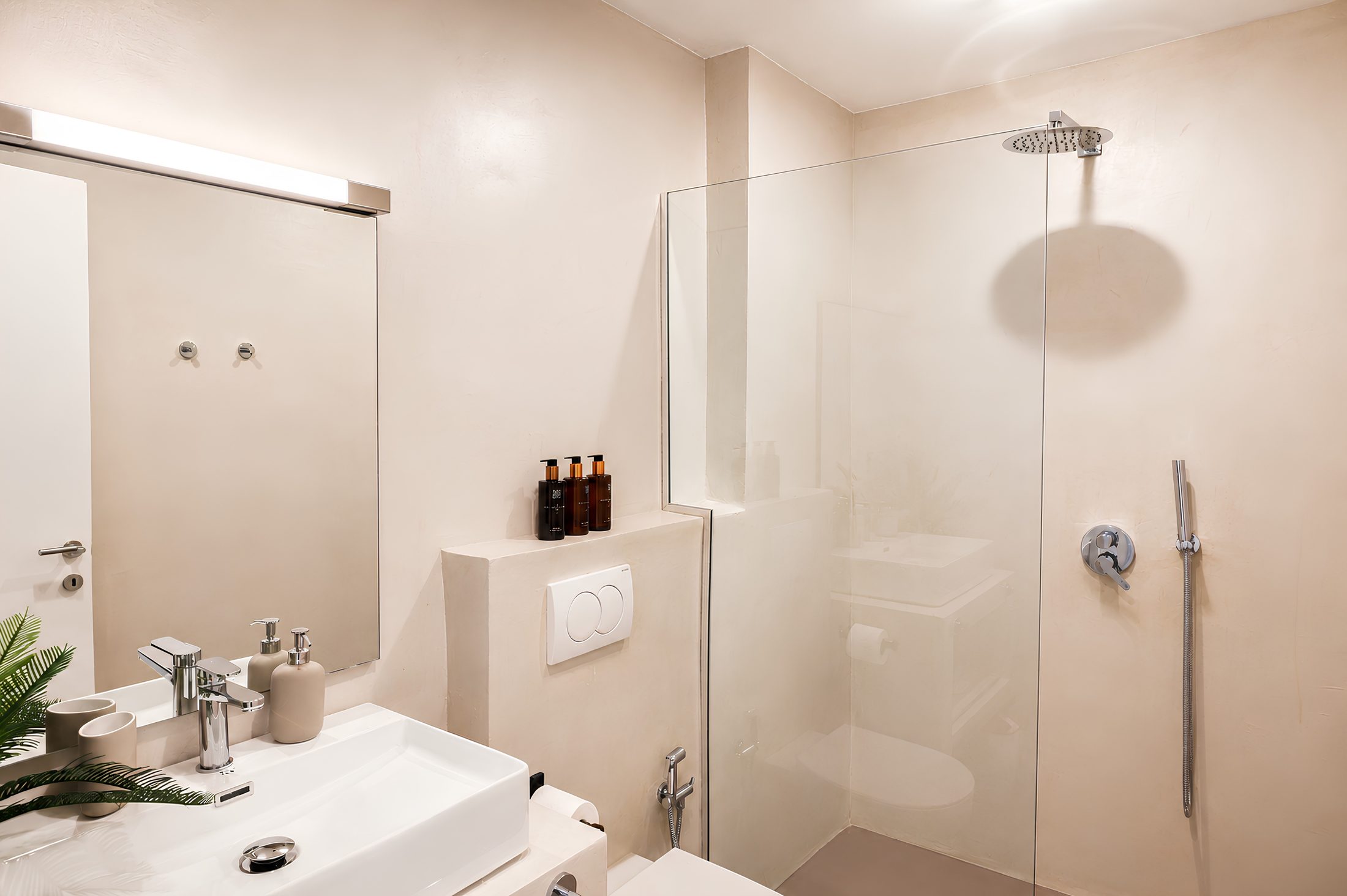 Villa Yolo bathroom