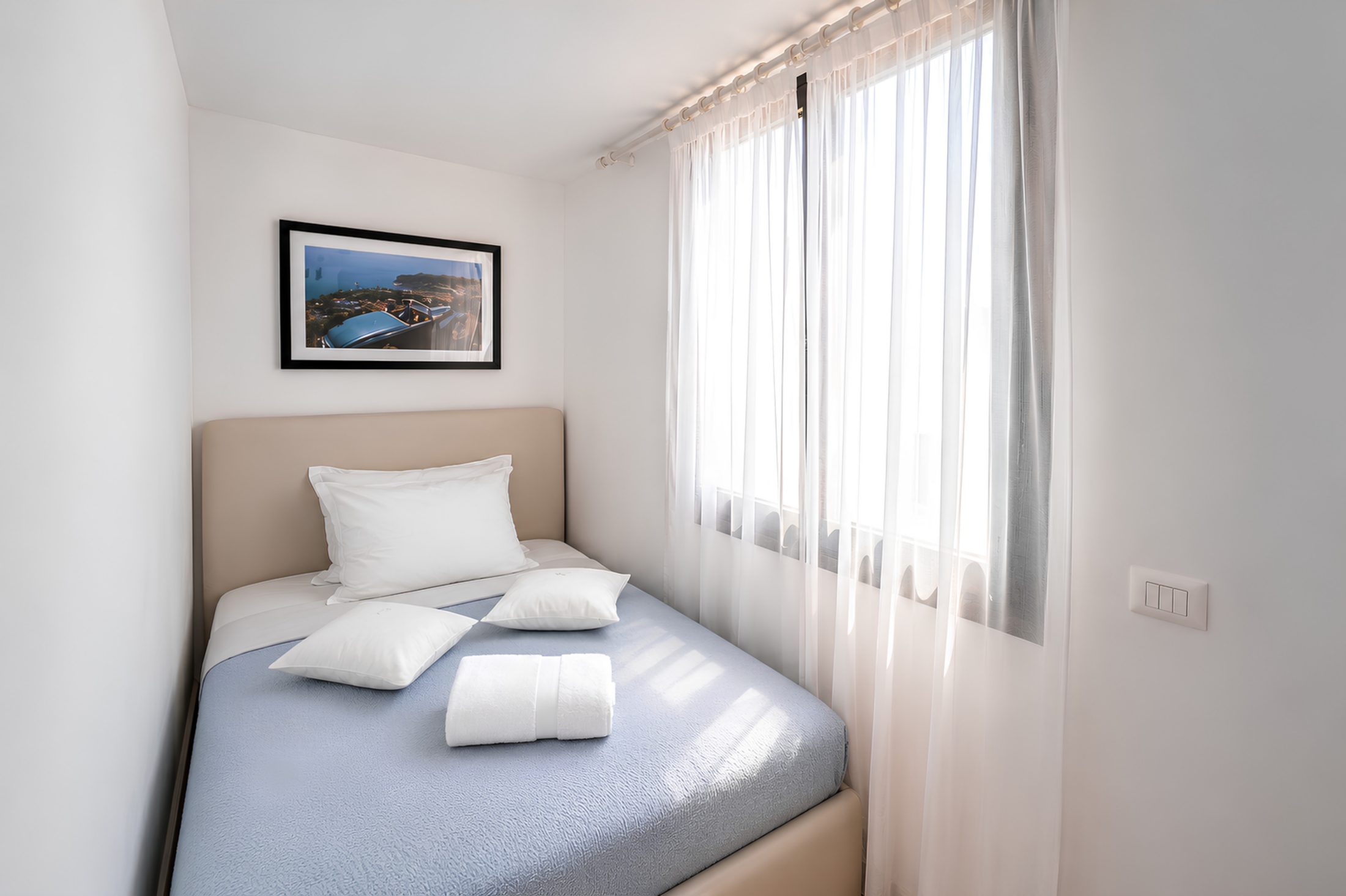 Villa Yolo bedroom